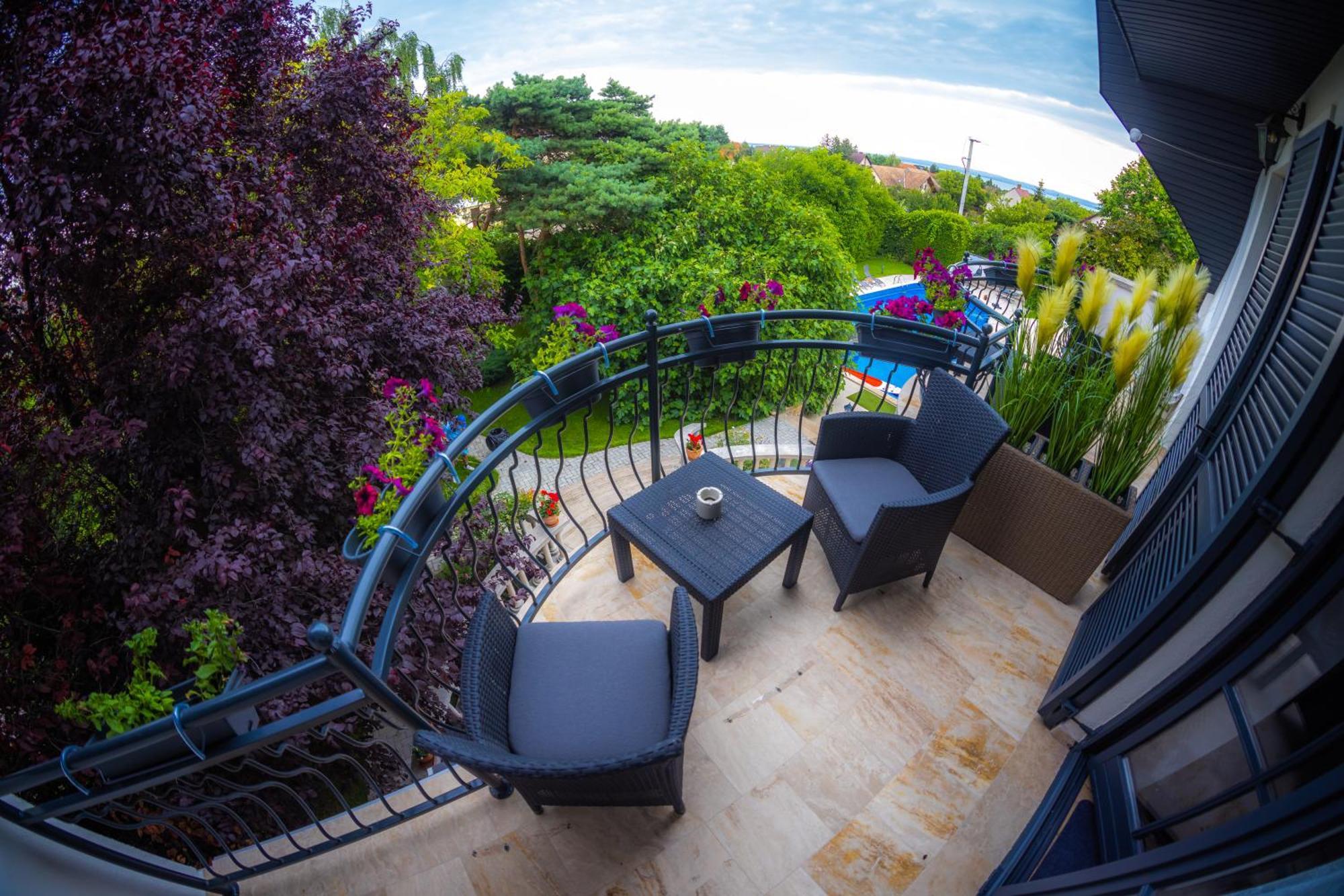 Fuege Villa Luxury & Wellness Balatonfüred Rom bilde