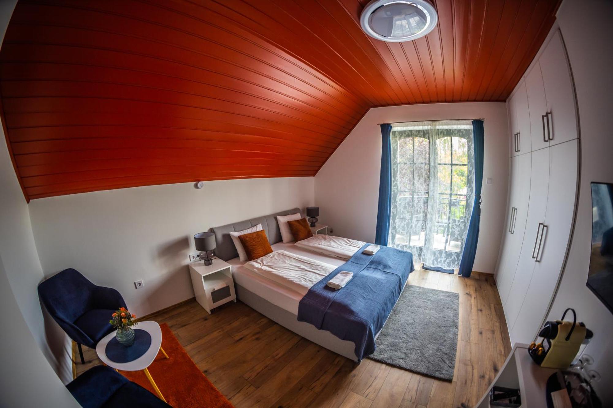 Fuege Villa Luxury & Wellness Balatonfüred Rom bilde
